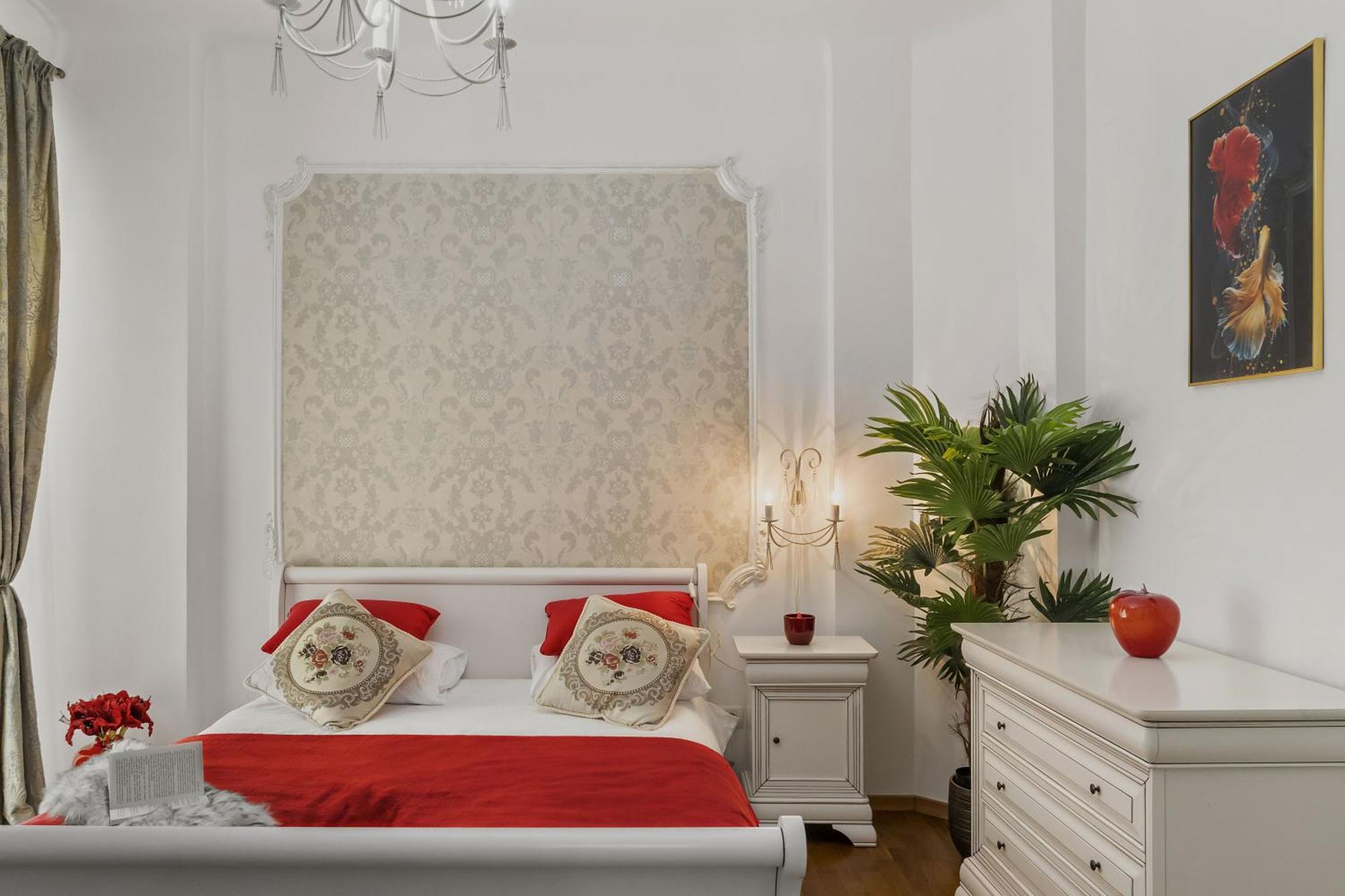 Sweet Luxury Three Rooms Apartment City Center Universitate Bukarest Exteriör bild